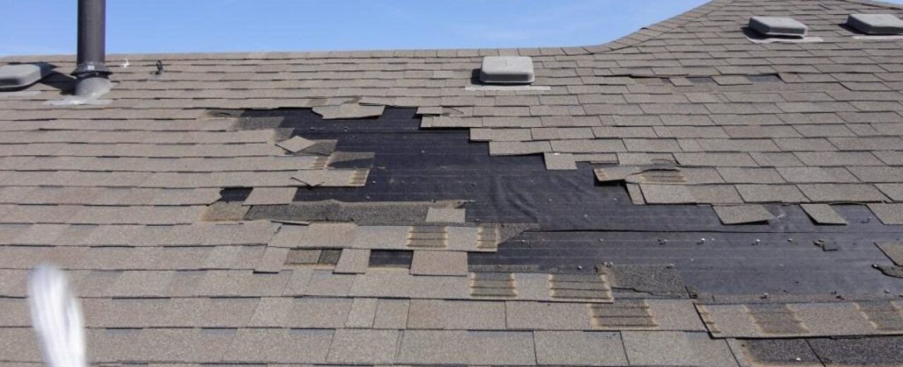 roof-with-missing-shingles